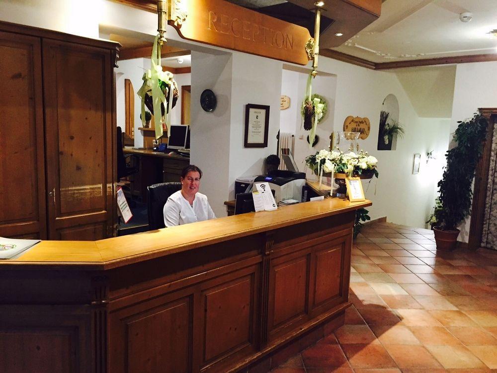 Hotel St. Hubertushof Zell am See Exterior photo