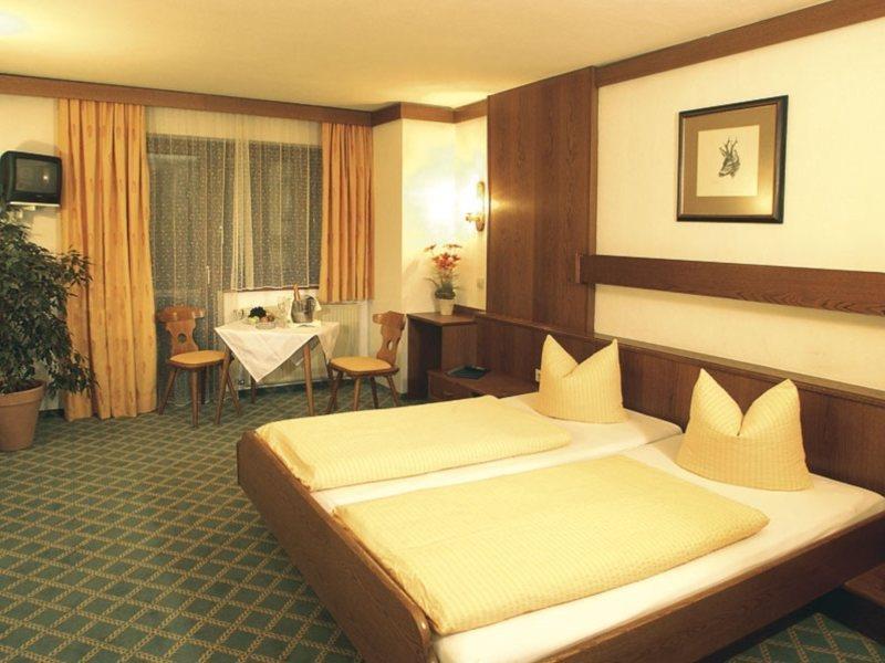 Hotel St. Hubertushof Zell am See Exterior photo